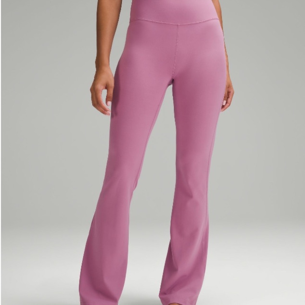 Lululemon Groove Flared Leggings. Velvet Dust size 8
